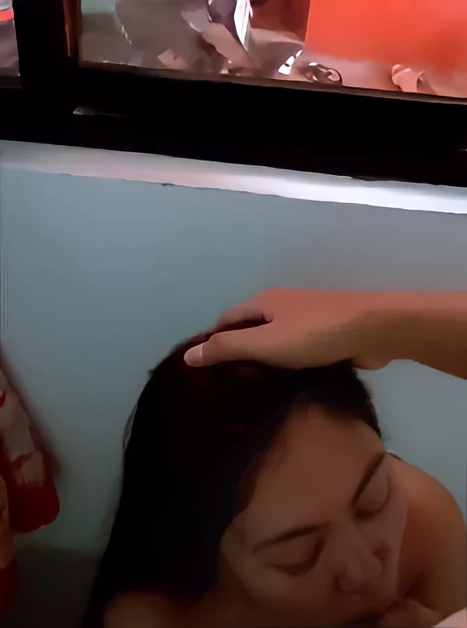 Bokep Indo | Emut Pelan2 Takut Ketahuan Teman Kos