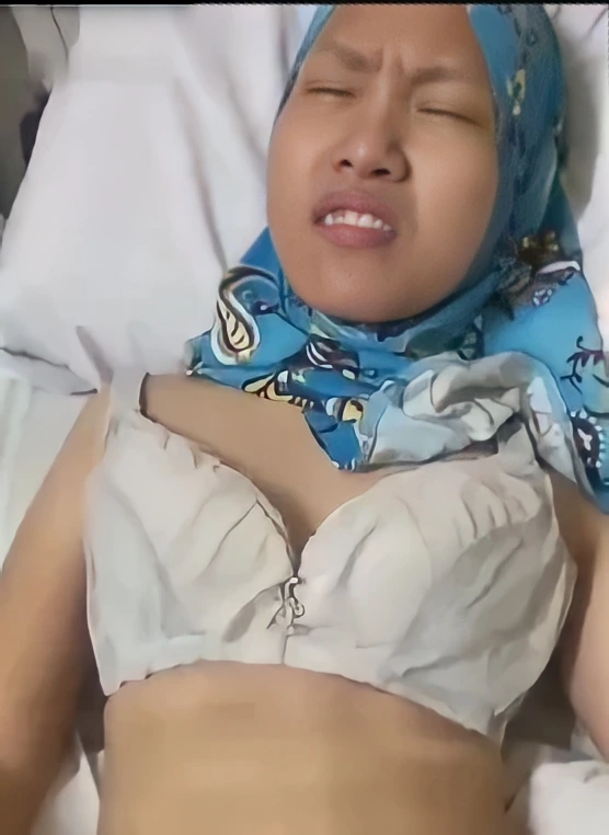 Bokep Indo | Embat Kaka Ipar yg Ditinggal Suami Merantau