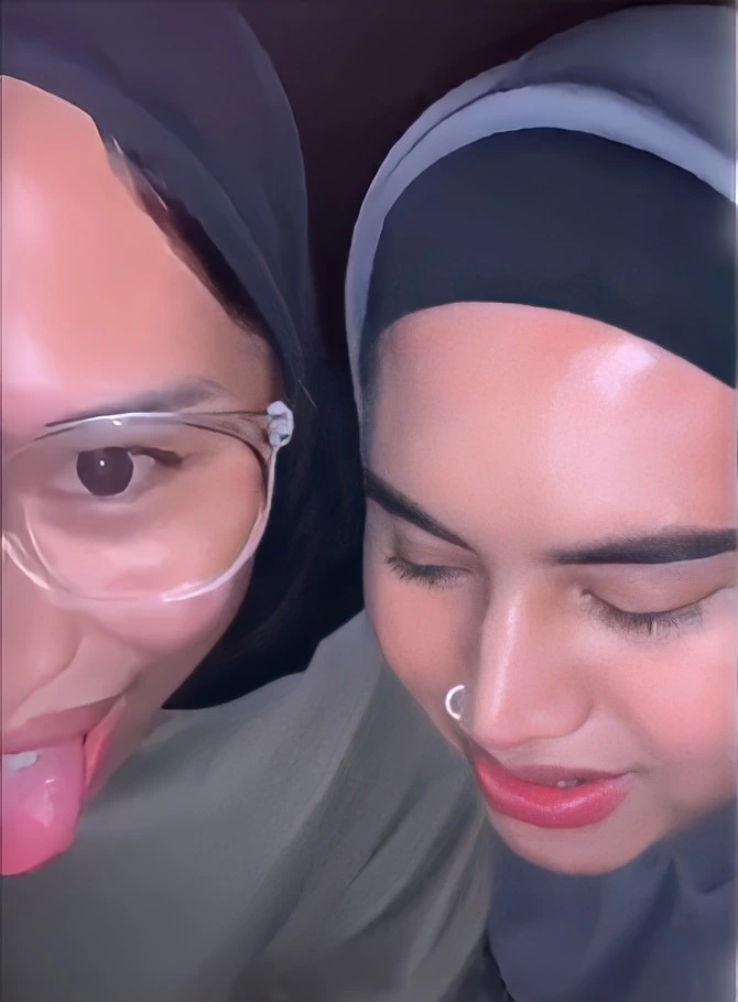 Bokep Indo | Dua Ukhti Berebut Konti